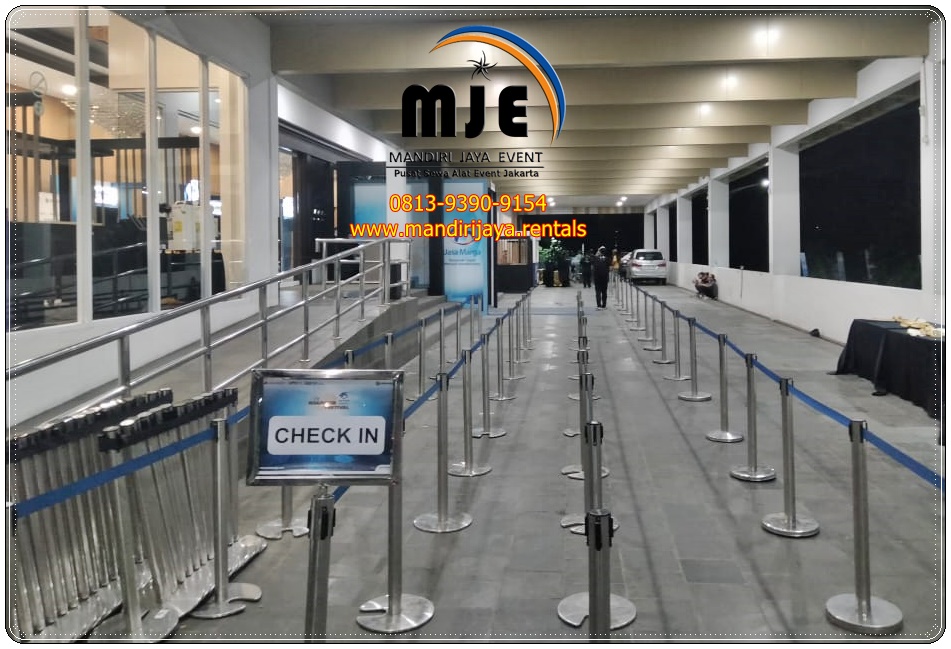 sewa tiang antrian/ pembatas jakarta
